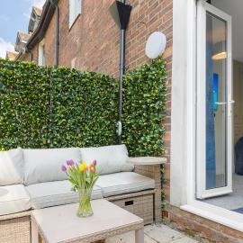 River Exe Hideaway - Balcony over the River，位于埃克塞特的酒店