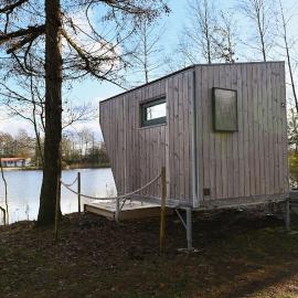 Sleep Space 4 - Green Tiny Spot Friesland，位于绍尔滕斯的酒店