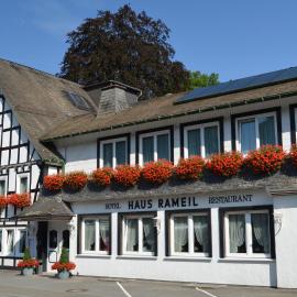 Hotel Haus Rameil,位于伦讷施塔特的酒店