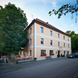 Gasthof Kernbichl，位于Mitterfels的酒店