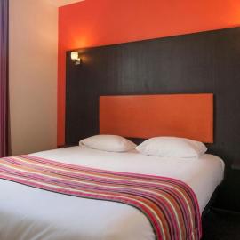 BRIT HOTEL CONFORT ALEXIA - La Souterraine，位于拉苏特兰的酒店
