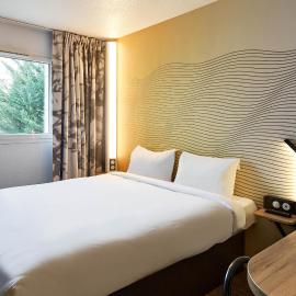B&B HOTEL Paris Saint-Denis Pleyel,位于圣但尼的酒店