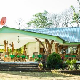 Hostal y Restaurante Rancho Merida，位于Mérida的酒店