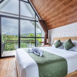 green slope villa glamping，位于Gitgit的酒店