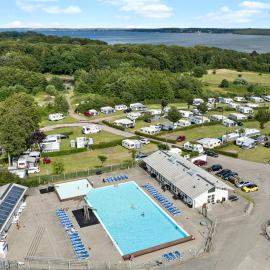 First Camp Frigård Camping & Cottages，位于库拉萨的酒店