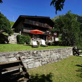 Chalet Il Pruno del Rosa，位于马库尼亚加的酒店