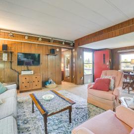 13 Mi to Nubs Nob: Pet-Friendly Retreat