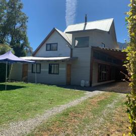 Hostal Tour Pucon，位于普孔的酒店