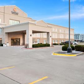 Comfort Inn & Suites Decatur-Forsyth,位于Forsyth的酒店