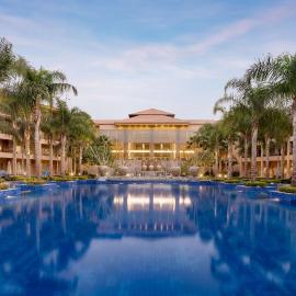Dusit Thani LakeView Cairo，位于开罗的酒店
