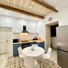 Traditional House in Cospicua - Tal-Kajjik Guesthouse near Valletta Ferry Service，位于科斯皮夸的酒店