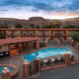 Best Western Red Hills，位于卡纳布的酒店