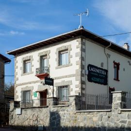 Casa Rural Lagun Etxea，位于Pobes的酒店