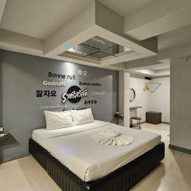 Hollywood Dannok Hotel，位于Sadao的酒店