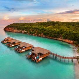 Royalton CHIC Antigua, An Autograph Collection All-Inclusive Resort - Adults Only，位于圣约翰斯的酒店