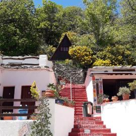 Camping Trevélez，位于特雷韦莱斯的酒店