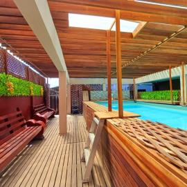 Waterland Suites，位于帕拉马里博的酒店