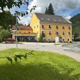 Gasthof Durigon，位于Ramingstein的酒店