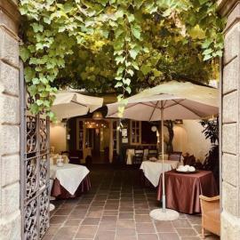 Albergo Commercio - Ristorante Mas-cì，位于克卢索内的酒店