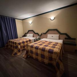 Motel El Peñon，位于纳沃华的酒店
