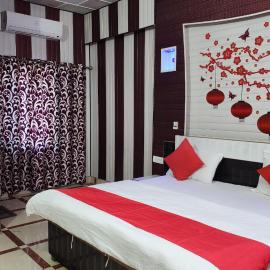 Hotel Anand Palace,位于Jawāla Mukhi的酒店