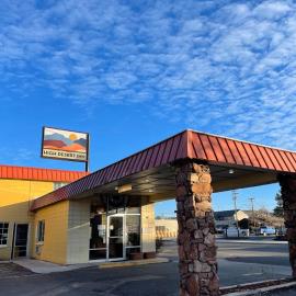 High Desert Inn,位于普赖恩维尔的酒店