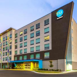 Tru By Hilton Panama City Beach,位于巴拿马城海滩的酒店