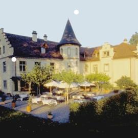 Schloss Brunnegg，位于克罗伊茨林根的酒店
