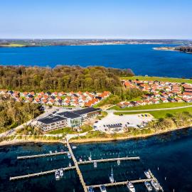 Enjoy Resorts Marina Fiskenæs - Wellness & Waterpark，位于格罗斯滕的酒店