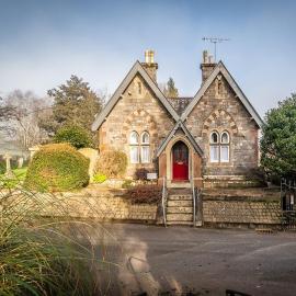 Charming character lodge in cemetery grounds，位于埃克塞特的酒店