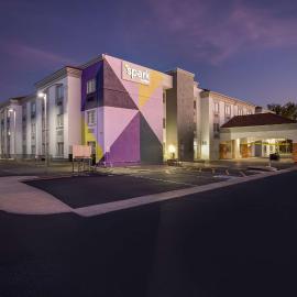 Spark by Hilton Phoenix-Glendale-Peoria，位于格伦代尔的酒店