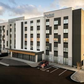 Fairfield by Marriott Inn & Suites Cincinnati Oakley，位于辛辛那提的酒店