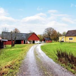 Nice Home In Torup With Wifi，位于Torup的酒店