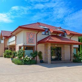 Medical Spa Kwiatowa，位于文奇察的酒店