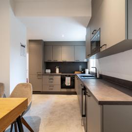 The Edgewater Suites - Cityscape，位于那慕尔的酒店