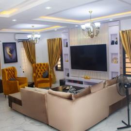 Laribond's Place Magodo Lagos，位于Magodo的酒店