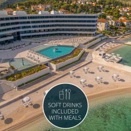 Grand Hotel View，位于波斯蒂拉的酒店