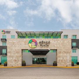Hotel México Plaza Silao Aeropuerto，位于锡劳的酒店