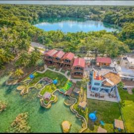 Blue Caribe Bacalar Front Lagoon，位于巴卡拉尔的酒店