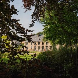 Hôtel les Prés，位于Saint-Hilaire-le-Châtel的酒店