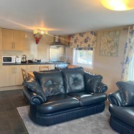 Red Deer Village Holiday Park - 3 Bedroom, Self-Catering Chalet，位于斯代普斯的酒店