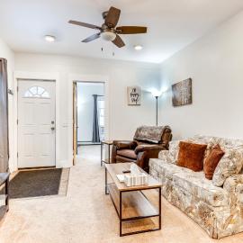 1 Mi to Dtwn: Pet-Friendly Corning Retreat