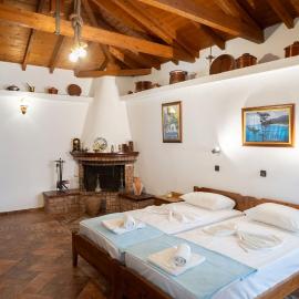 Giannakos Apartments，位于Ydroússa的酒店