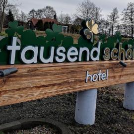 Hotel Tausendschön，位于Südbrookmerland的酒店