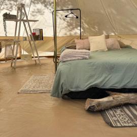 #Y3 Willow Tree Yurt，位于德兰赫勒的酒店