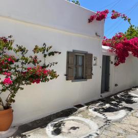Garden Village House in Pythagorio-Hora, Samos Island，位于Chóra的酒店