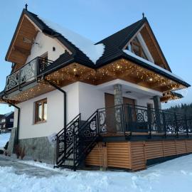 Domek Bajkowy Widok，位于Maniowy的酒店