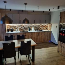 Apartament Stara cegła 1 i 2，位于格武希察的酒店