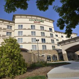 Courtyard by Marriott Asheville Airport，位于Arden的酒店