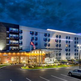 Aloft by Marriott Framingham，位于弗雷明翰的酒店